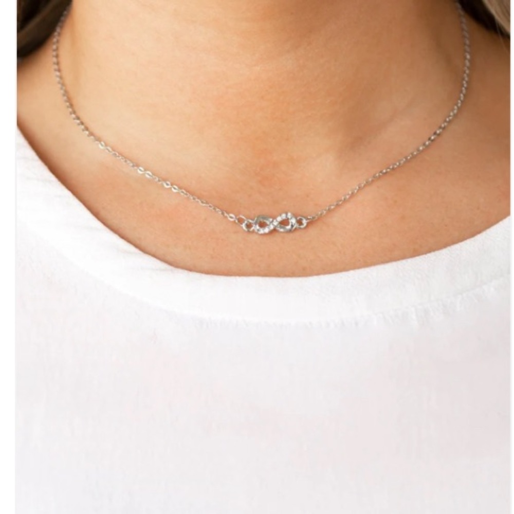 ❤️ 4 For $20 ❤️ Always A Winner White Necklace Paparazzi Dainty
